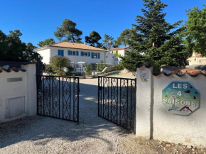 Chambre indépendante dans une villa